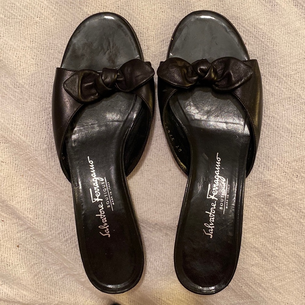 Salvatore Ferragamo kitten heels great condition